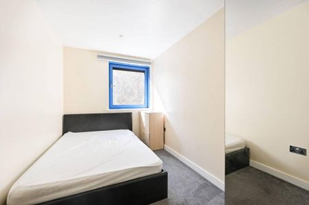 3 bedroom flat to rent - Photo 5