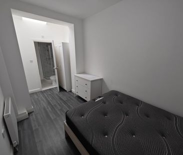 Room in a Shared House, Church Rd, N17 - Photo 3
