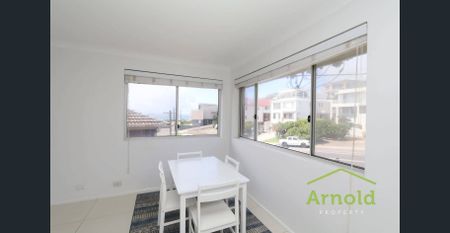 ENVIABLE BEACHSIDE LIFESTYLE - Photo 4