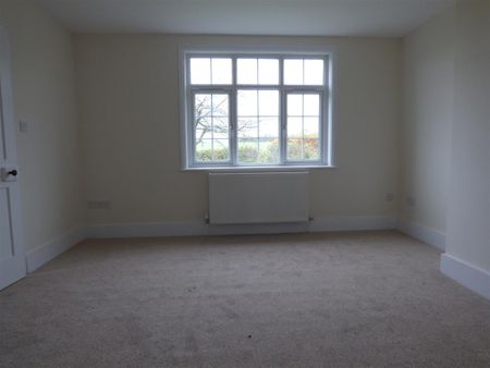 Hillside Cottages, Faussett Hill, Street End - Photo 2