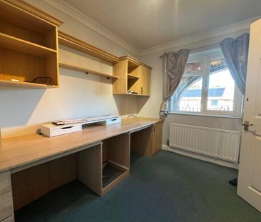 4 bedroom detached house to rent - Photo 4