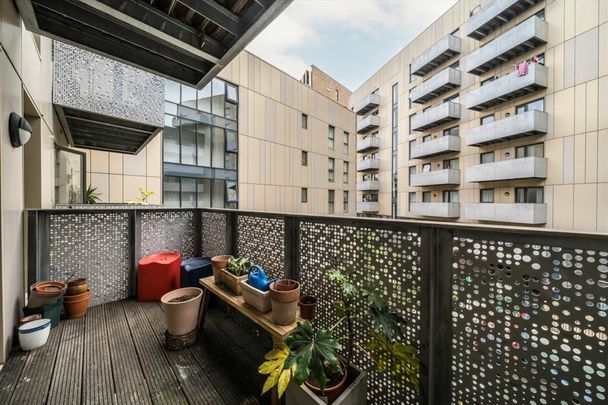 Atkins Square, E8, London - Photo 1