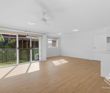 Secure Top-Floor Apartment with Premium Double Parking - Photo 2