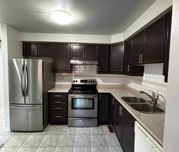 For Lease - 20 Whiteface Crescent, Brampton, Ontario - Photo 2