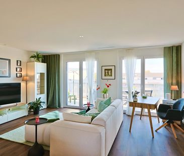 Imposante Attikawohnung mit grosser Terrasse – modern, ruhig und na... - Foto 1