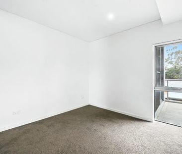 APARTMENT IN HEART OF PENRITH!!! - Photo 2
