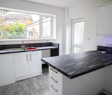 2 bedroom detached bungalow to rent - Photo 4