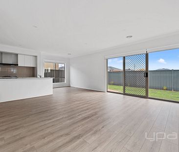 65 Pintail Drive, Melton South - Photo 6