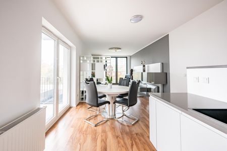 2 pokojowe mieszkanie w centrum – widok na rzekę - Photo 4