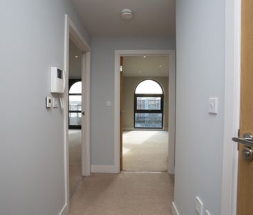 1 Bed Flat, Steamship House, BS1 - Photo 5