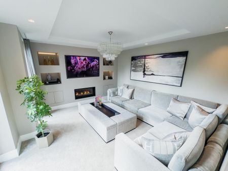 4 bedroom detached house to rent - Photo 3