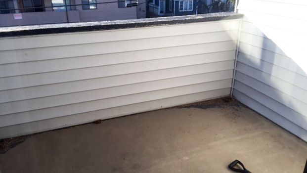 Renfrew 1 Bed Condo With Underground Parking | Heat & Water Included. - Photo 1