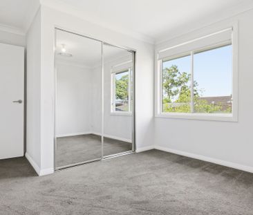 FOUR BEDROOM TOWNHOUSE - Photo 2