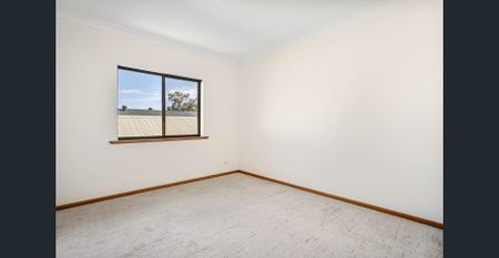 2 Bedroom Townhouse in Quiet Location - Photo 4