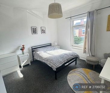 1 bedroom in a house share to rent - Photo 4