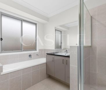 Three Bedroom Duplex! - Photo 1