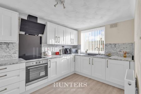 2 bedroom Flat To Let - Photo 4