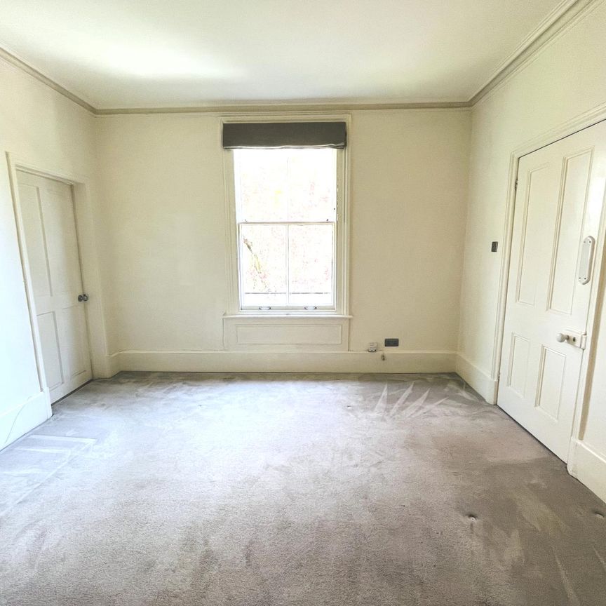 One Bedroom Apartment - Photo 1
