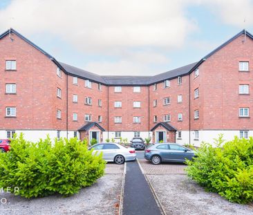 Thompson Court, Swinton, M27 - Photo 1