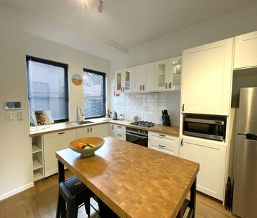 2/137 Roberts Road, Subiaco, WA 6008 - Photo 2