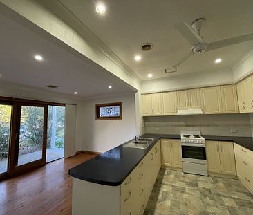 GREAT FAMILY HOME ! - Photo 2