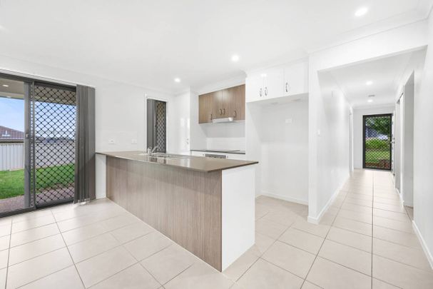 DUPLEX IN OXLEY VALE - Photo 1