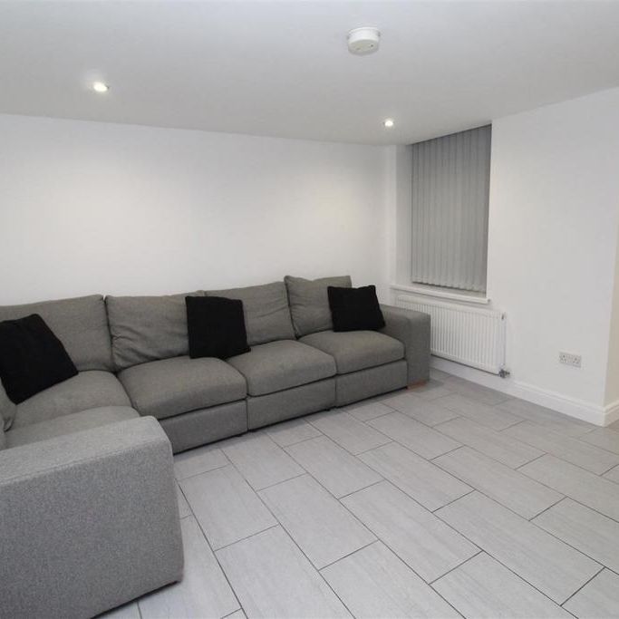 5 bedroom house to rent - Photo 1