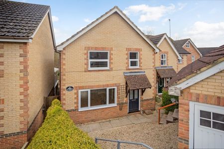 4 bedroom detached house to rent - Photo 4