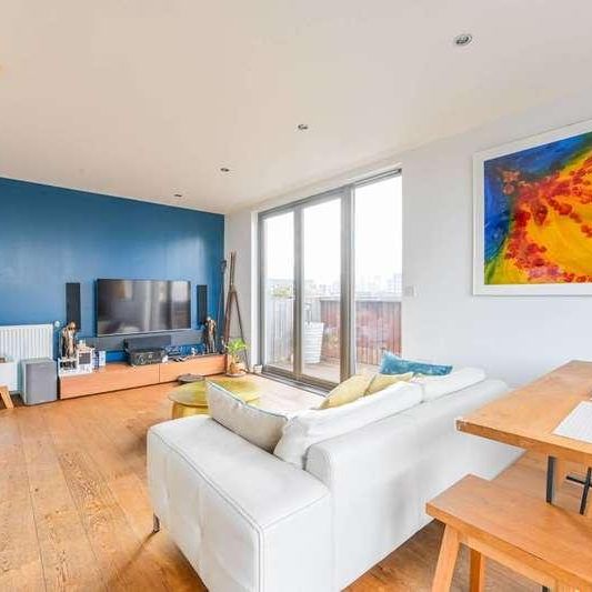 Robertson Road, Silvertown, E16 - Photo 1