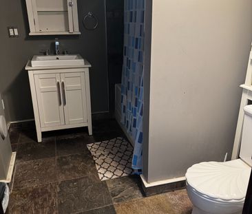 For Lease - 900 Adelaide Street, London East, Ontario - Photo 3