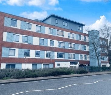 QUEENSWAY, BLETCHLEY - 1 BEDROOM - Photo 1