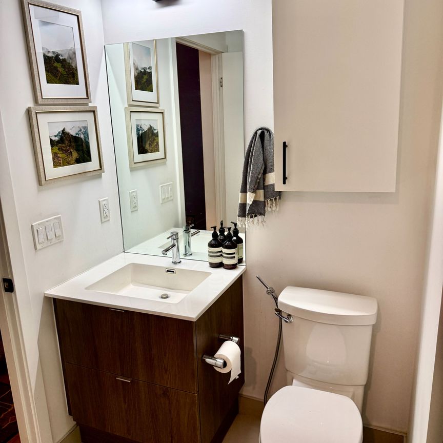 For Lease - 8 Ann Street Unit# 507, Mississauga, Ontario - Photo 1