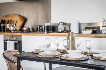 4 Bed Flat, Old Road, SE13 - Photo 5