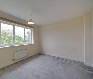 Linden Walk, Beck Row, Bury St. Edmunds, Suffolk, IP28 - Photo 3