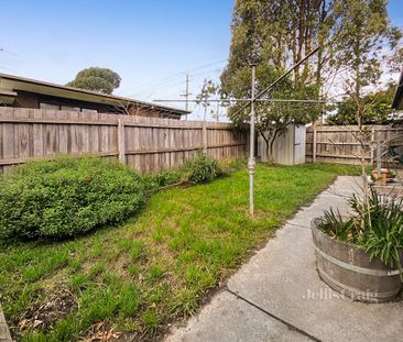 1/3 Sherbourne Road, Briar Hill - Photo 3