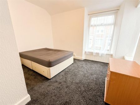 Fullerton Place, Gateshead, NE9 - Photo 3