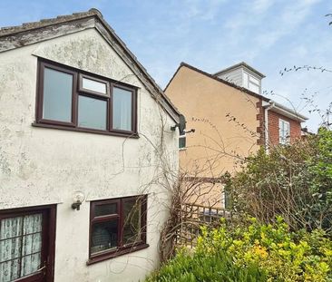 2 bedroom cottage to rent - Photo 2