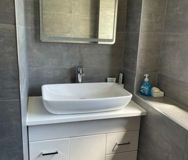 Room in a Shared House, Longbridge Road, IG11 - Photo 3