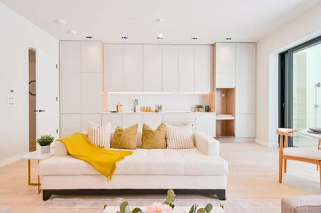 3 bedroom flat to rent - Photo 2