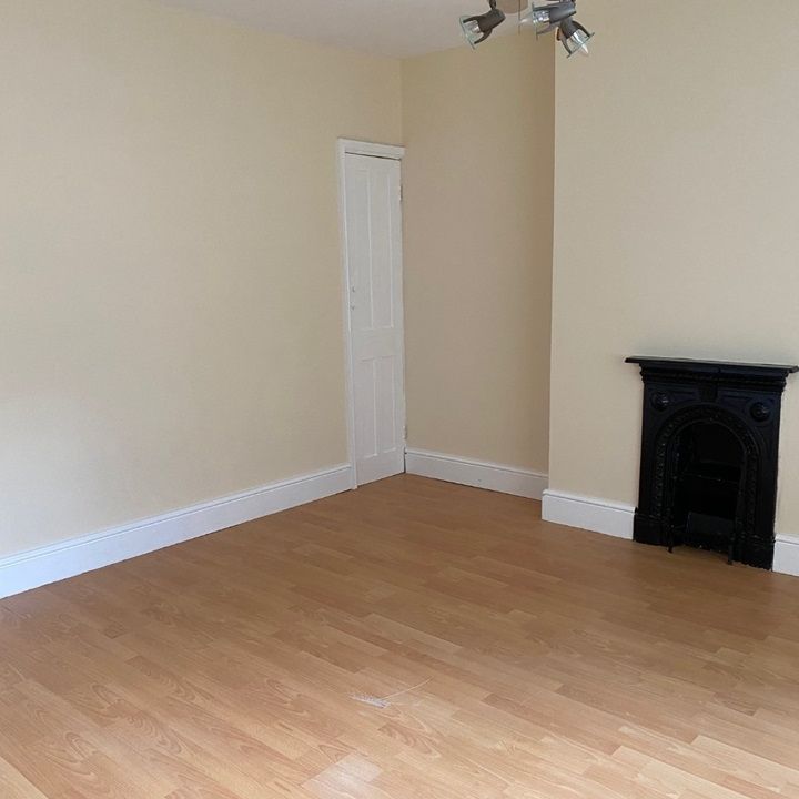 2 Bed Terraced House, Hawthorne Street, LE3 - Photo 1