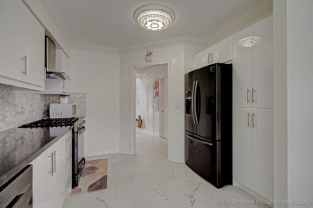 For Lease - 44 Mendocino Drive, Vaughan, Ontario - Photo 5