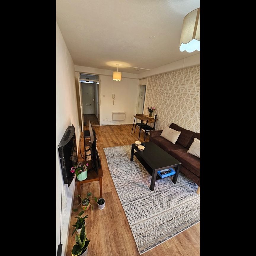 1 Bed Flat, Fulton Court, M15 - Photo 1