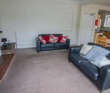 Bedroom Detached House In Winton, BH9 - Photo 1