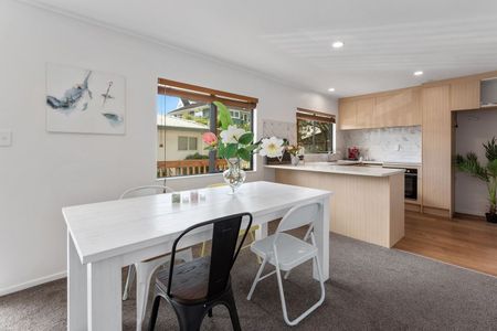 Extraordinary East Coast Rd Home - Photo 2