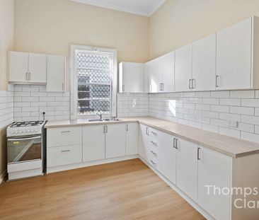 Three Bedroom Home - Photo 5