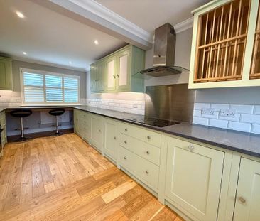 5 bedroom detached house to rent - Photo 1