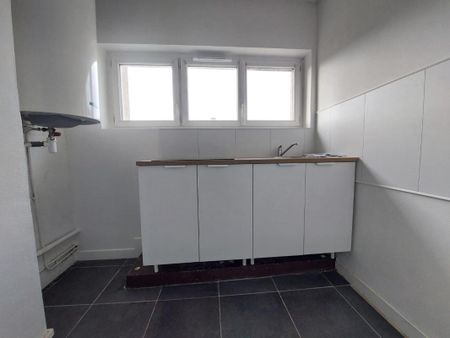 Location Appartement 3 pièces 53m² ELBEUF 76500 - Photo 4