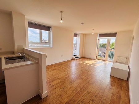 2 bedroom penthouse to rent - Photo 5