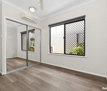 Palm Cove Modern Living 3Bed + Office - Photo 3