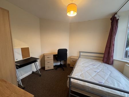 Bad Bargain Lane, Tang Hall - P1507 - Photo 5